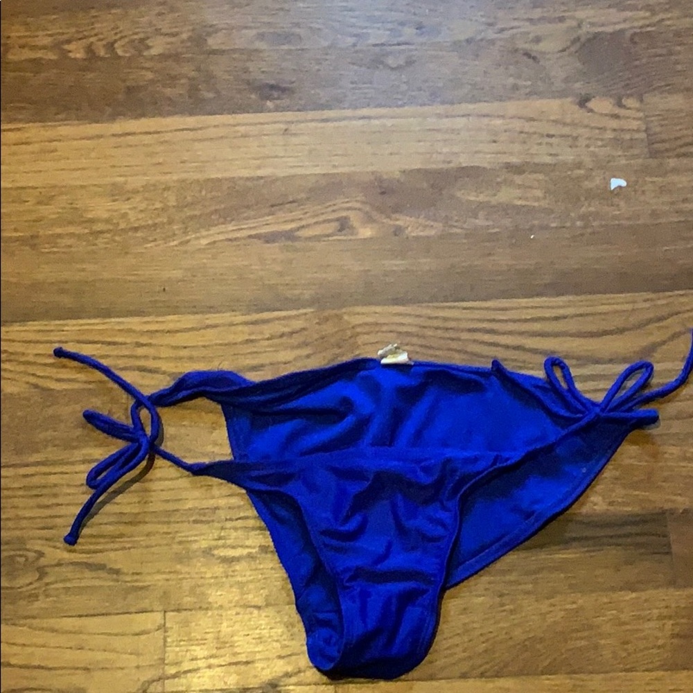 Bikini bottoms